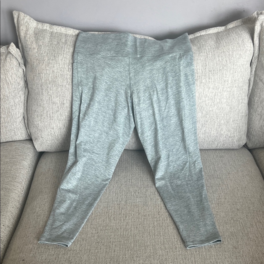 Athleta Women's Salutation Stash Pocket II Softluxe Tight Green/Gray